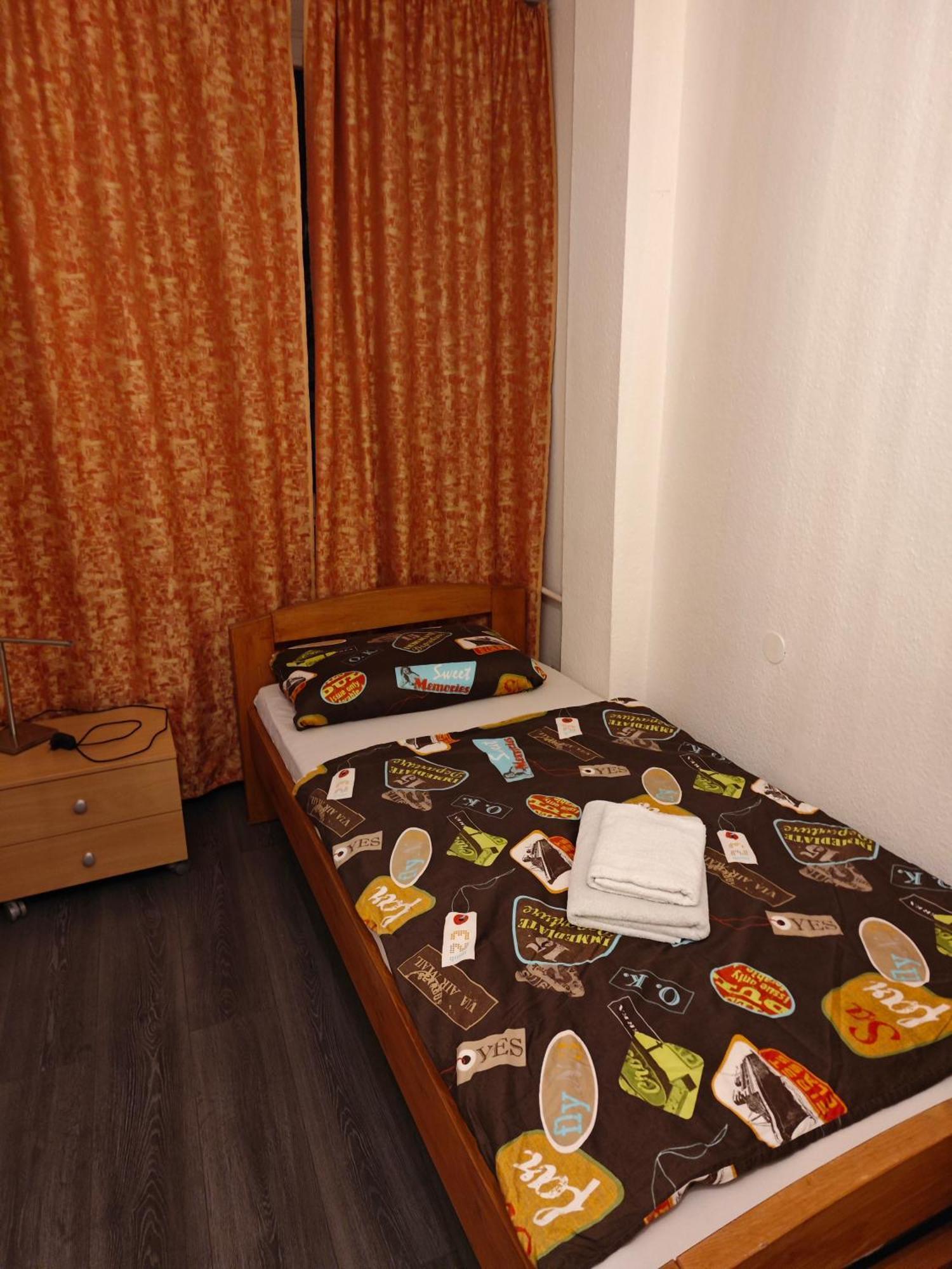 2-Zimmer Apartment Sofia, Gemuetlich Wie Zu Hause オッフェンバッハ エクステリア 写真