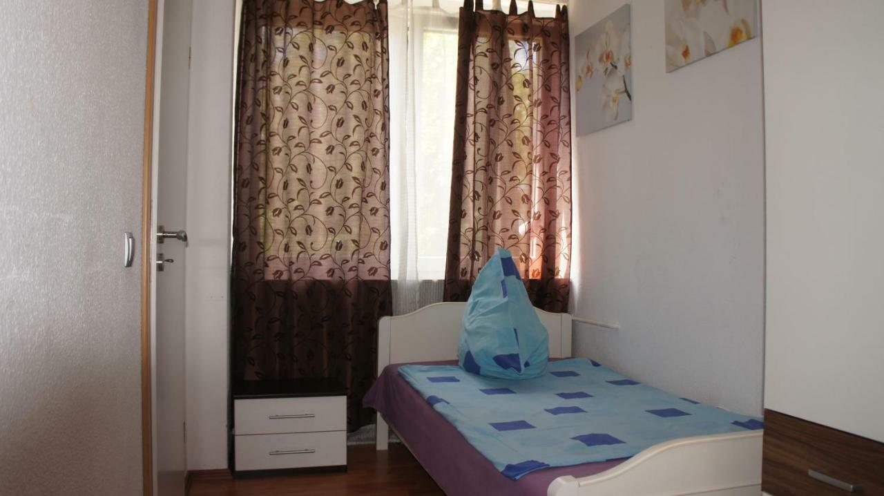 2-Zimmer Apartment Sofia, Gemuetlich Wie Zu Hause オッフェンバッハ エクステリア 写真