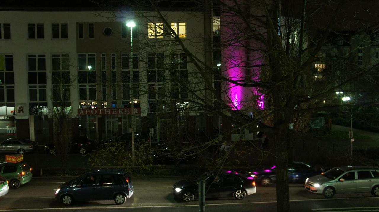 2-Zimmer Apartment Sofia, Gemuetlich Wie Zu Hause オッフェンバッハ エクステリア 写真