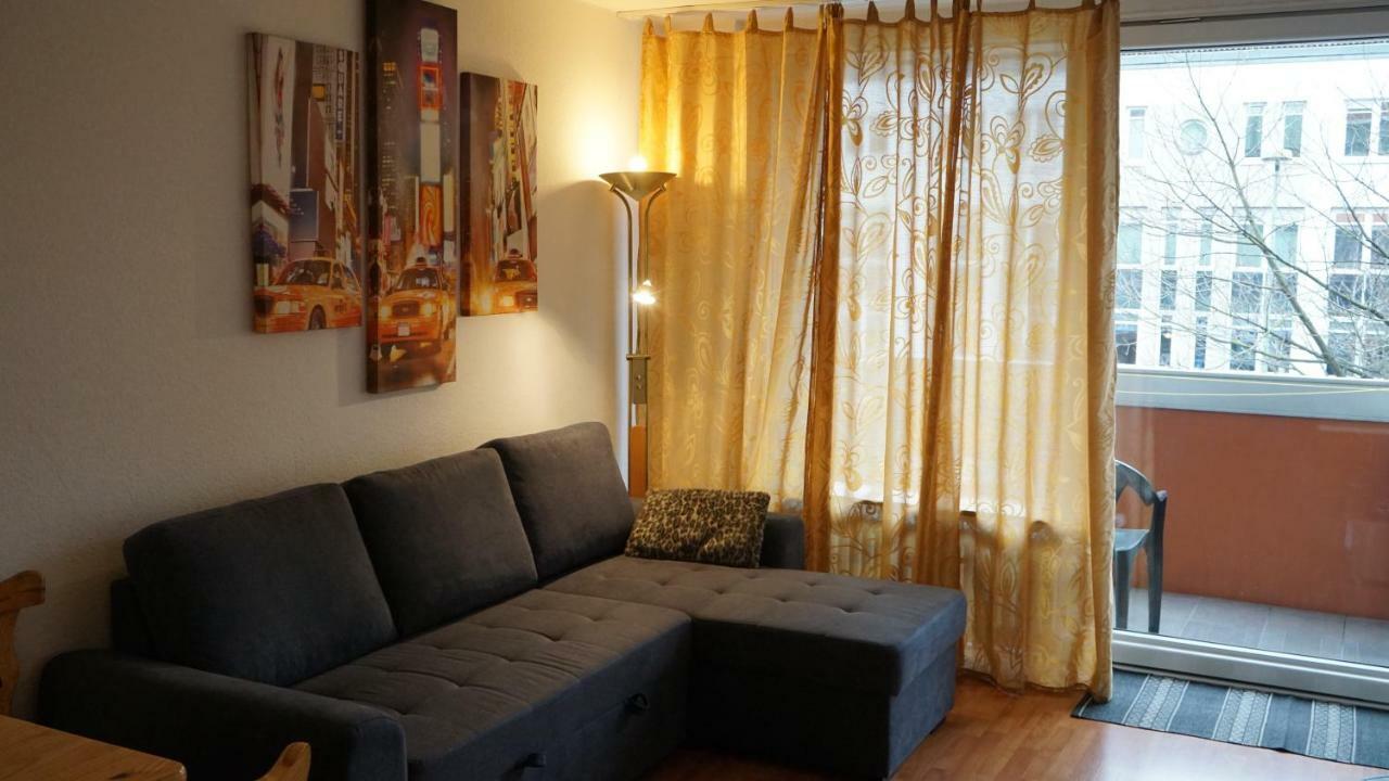 2-Zimmer Apartment Sofia, Gemuetlich Wie Zu Hause オッフェンバッハ エクステリア 写真