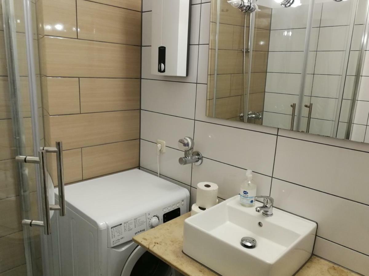 2-Zimmer Apartment Sofia, Gemuetlich Wie Zu Hause オッフェンバッハ エクステリア 写真
