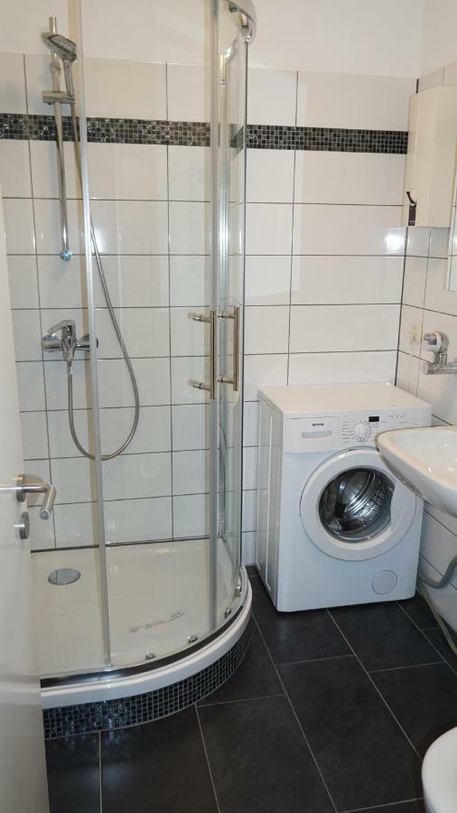 2-Zimmer Apartment Sofia, Gemuetlich Wie Zu Hause オッフェンバッハ エクステリア 写真