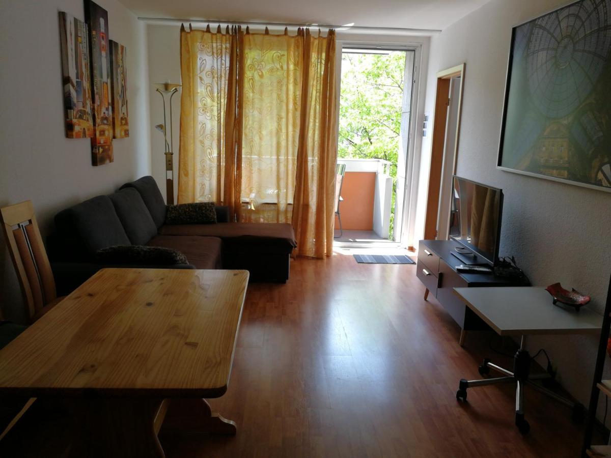 2-Zimmer Apartment Sofia, Gemuetlich Wie Zu Hause オッフェンバッハ エクステリア 写真