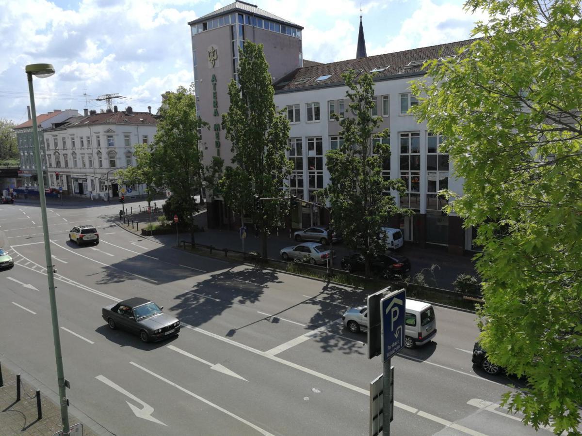 2-Zimmer Apartment Sofia, Gemuetlich Wie Zu Hause オッフェンバッハ エクステリア 写真